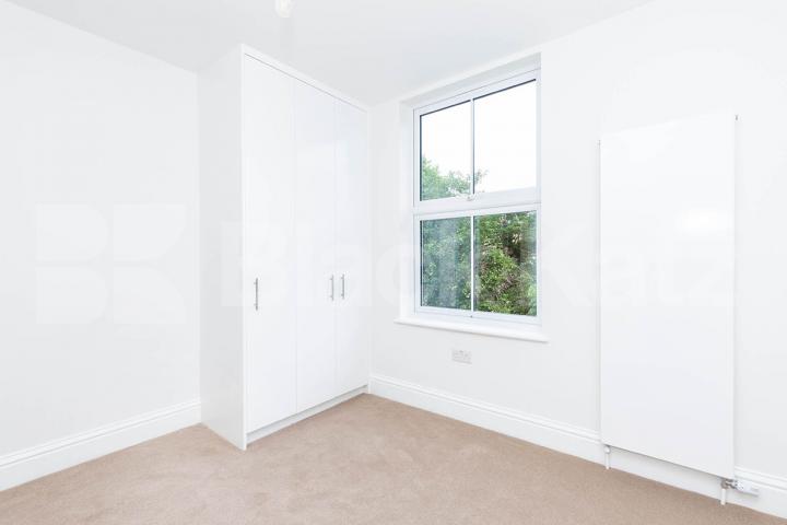 Smart and modern 1 bedroom property close to Victoria line station zone 2 Moray Road, Finsbury Park
